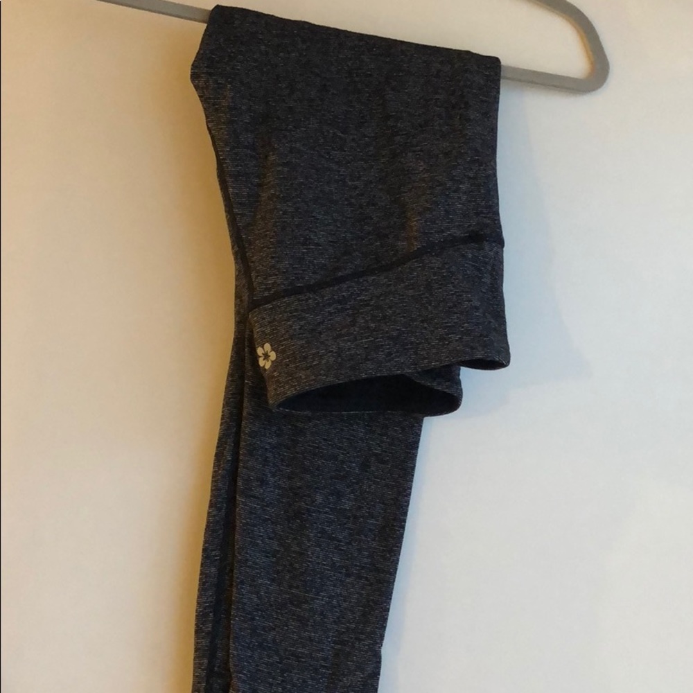 Stripped yoga pants